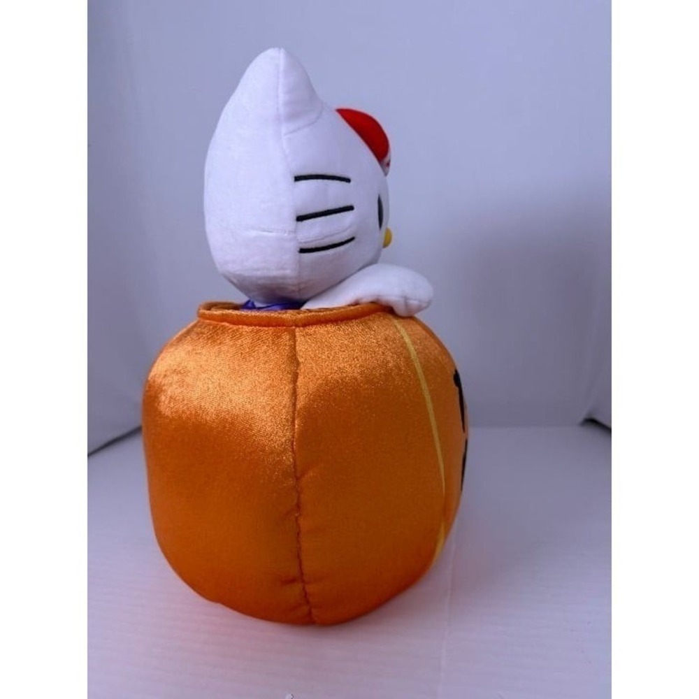 NWT - Hello Kitty Halloween Pumpkin Animated Plush - 2025 - Picture 5 of 5